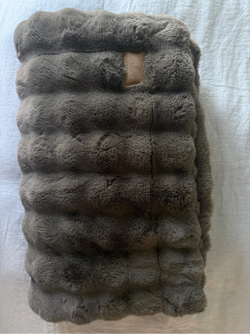 Plush Faux Fur Throw Weighted Lola Blanket in Sandstone